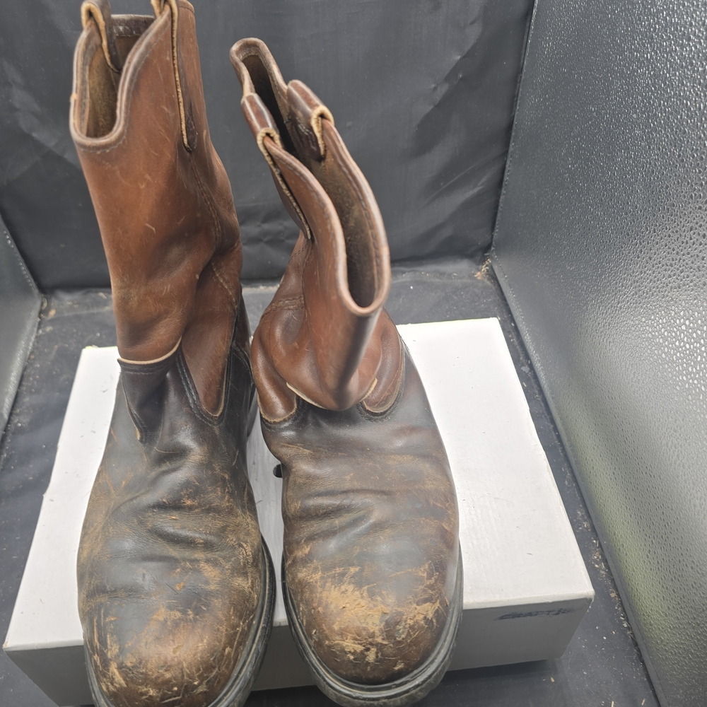 Men's Classic Brown Leather Boots